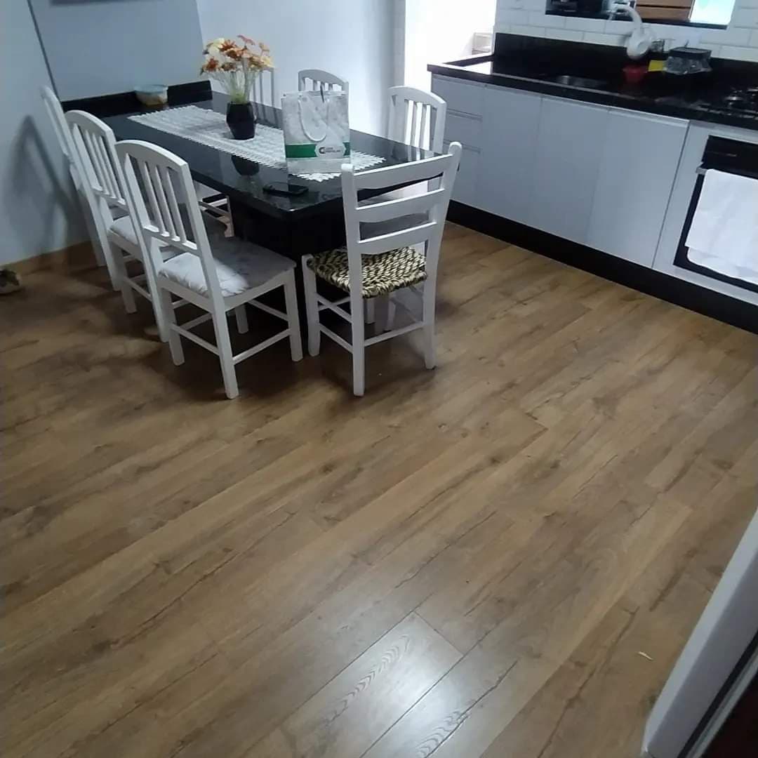 Quick Step Impressive Carvalho Clássico Natural Im 1848 Resistente A áGua